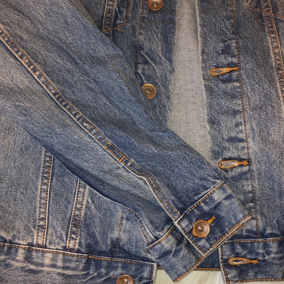 Urban Outfitters jean jacket - Picture 4 of 6